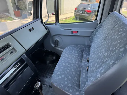 Mercedes Benz 710 Chasis C/cabina 2009