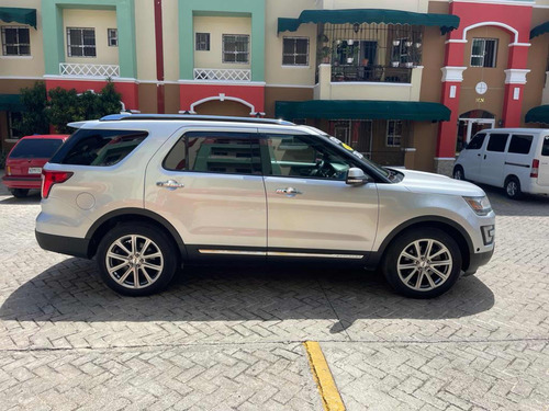 Imagen 4 de 15 de Ford Explorer Limited Americana