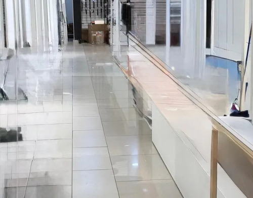 Local Comercial En Arriendo 