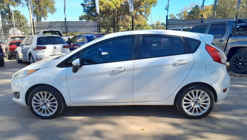 Ford Fiesta Kinetic 1.6 Se Plus Powershift 120cv