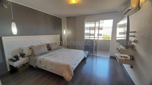 Hermoso Apartamento De 3 Niveles En Jorge Coll