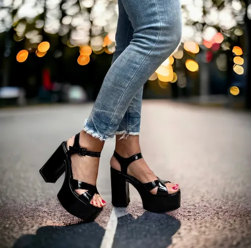 Sandalias tiras cruzadas plataforma sale