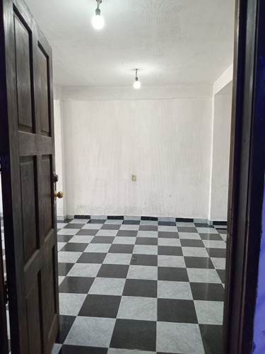 Oficina En Renta 40m2, Col. 2da Amp. Santiago Acahualtepec, Iztapalapa.