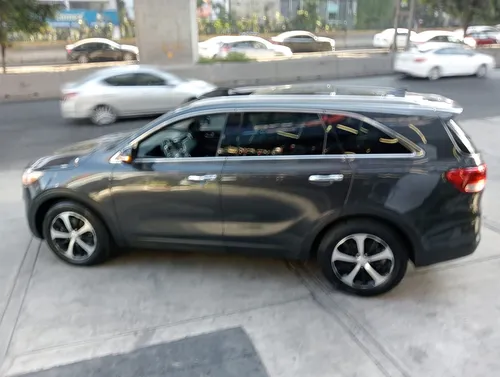 Kia Sorento 3.3 V6 Ex Pack Piel 7 Pasajeros AWD At