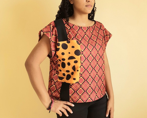 Imagem 2 de 7 de Blusa Cropped Feminino Tecido Mia