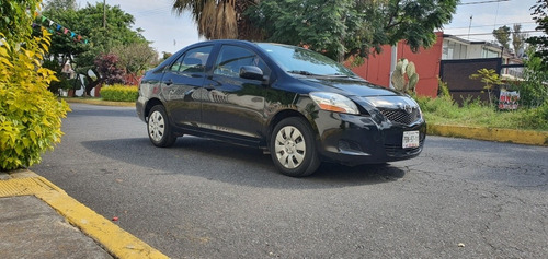 Imagen 5 de 15 de Toyota Yaris 2010 1.5 Sedan Core Aa At
