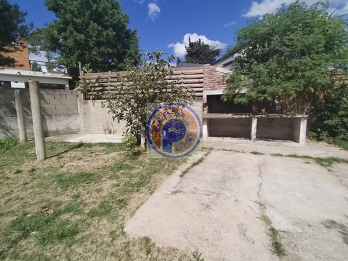1111-33 Casa A Reciclar En Barrio Country Oportunidad Con Gran Potencial