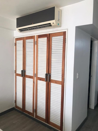 Imagen 17 de 18 de Mo Apartamento En Venta Urb. Playa Moreno
