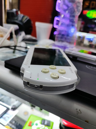 Consola Psp Fat Blanco Magia, Juegos, Buen Estado, Japones Blanco (Usado)