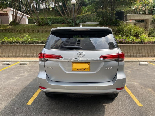 Toyota Fortuner 2019 2.7l Mid
