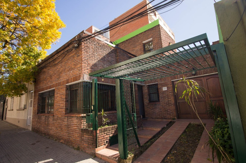 Imagen 1 de 17 de Venta Padron Unico Zona Buceo. 5 Dormitorios, Patio, Muy Buen Estado, Gge X2