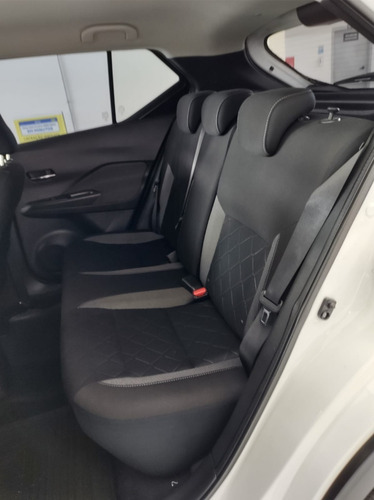 Imagem 8 de 13 de Nissan Kicks Sv 2018 1.6 Flex At