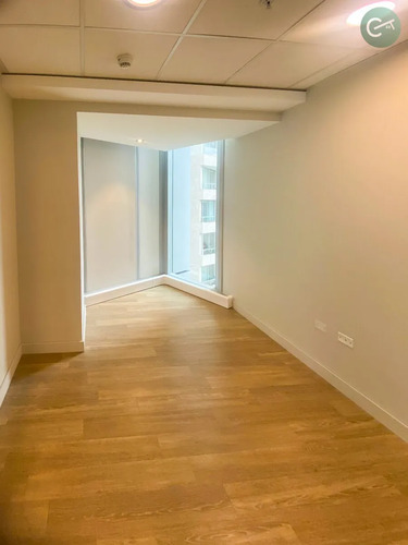 Amplia Oficina En Arriendo 360 M² Con Opción De Subdivisión