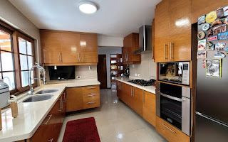 Casa En Venta De 5 Dorm. En El Arrayán
