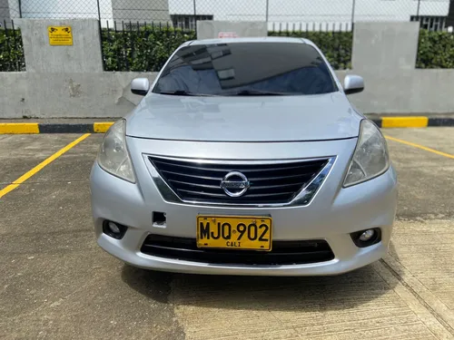 Nissan Versa 1.6 Sense