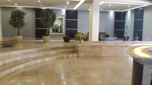 Imagen 2 de 14 de Venta De Apartamento Amoblado En Destiny, Av Balboa 19-1844