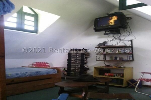 Imagen 10 de 16 de Ls Vende Chalet Via Carayaca El Junkito 23-8828