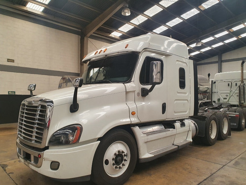 Imagen 3 de 4 de Freightliner Cascadia 2015