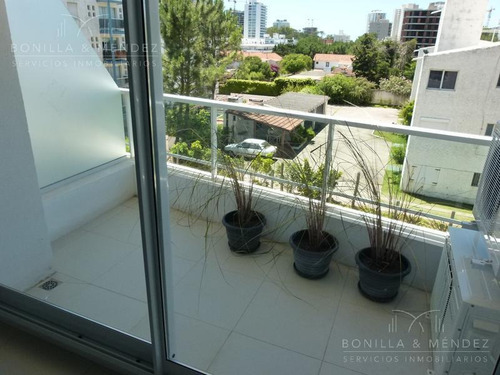 Botavara, Totalmente Equipado, Dormitorio, Baño, Cocina Americana, Balcón, Garage En Sub Suelo