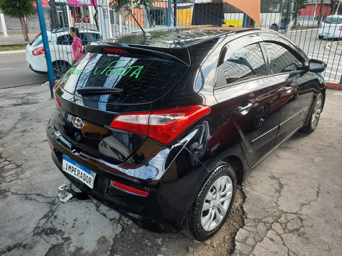 Imagem 6 de 10 de Hyundai Hb20 2017 1.0 Comfort Plus Flex 5p