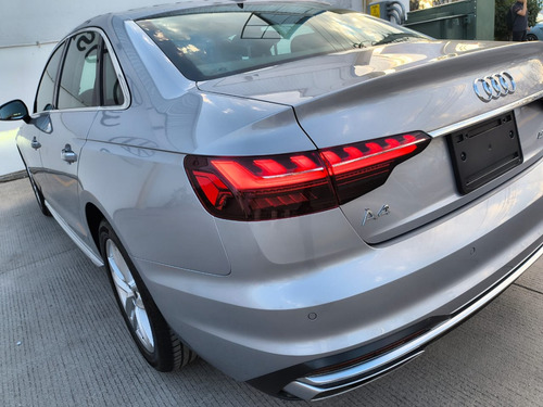 Audi A4 S Tronic Select