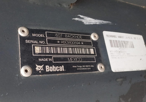 Minicargadora Implementó Aditamento Excavador Bob Cat 607