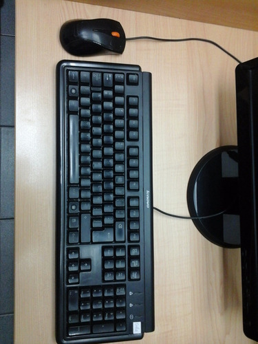 Imagen 4 de 5 de Computadora Lenovo H220 Con Pantalla, Teclado Y Mouse