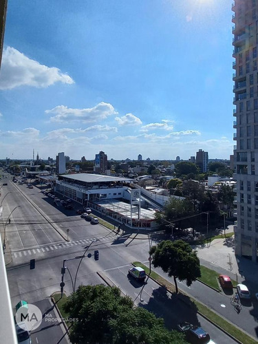 Imagen 12 de 16 de Departamento De Un Dormitorio Con Vista Parcial Al Río En Pto Norte