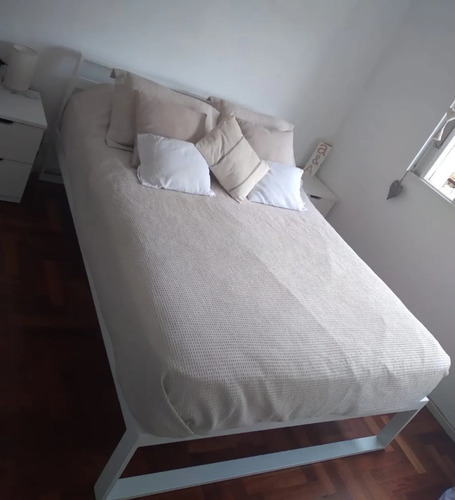 Imagen 8 de 8 de Cama King Size De Hierro Y Madera 2x2m