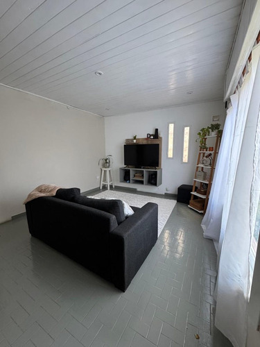 Casa 4 Ambientes Con Jardín Y Parrilla