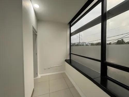 Consultorio En Arriendo/venta En Bella Suiza. Cod A1509