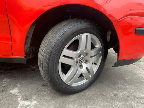 Imagem 8 de 16 de Volkswagen Polo Hatch. 1.6 8v Gasolina Manual