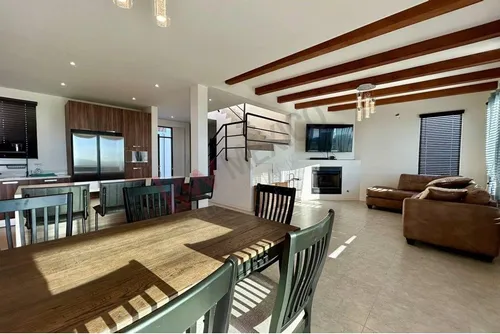 Residencia De Lujo En Renta Ubicada Punta Piedra Ensenada