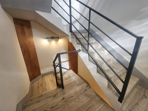 Venta Departamento Ph 2 Ambientes Caseros Terraza