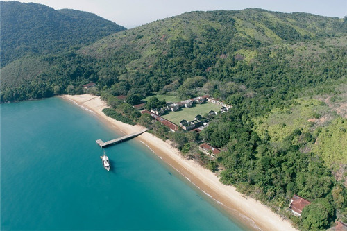 Imagem 1 de 4 de Escuna Trabalhando Em Ubatuba