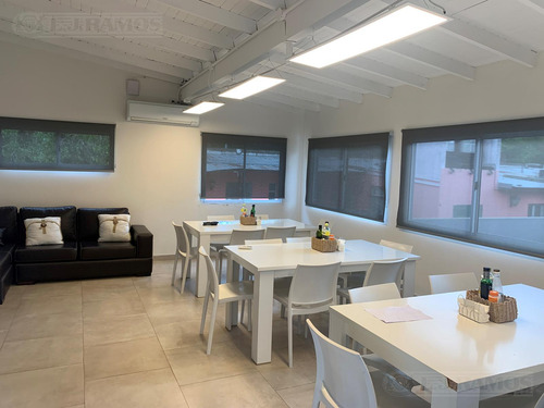 Edificio De Oficinas En Venta En Vicente Lopez