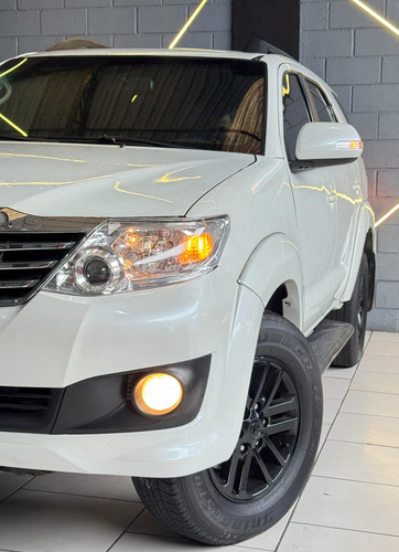 Toyota Hilux 2.7 Std Cab. Dupla 4x4 Flex 4p