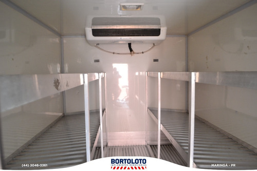 Baú Frigorífico Ibiporã 12 Paletes Liso Para Caminhão Toco