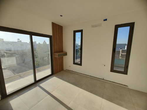 Casa En Venta En Barrio Privado Las Cortaderas 2