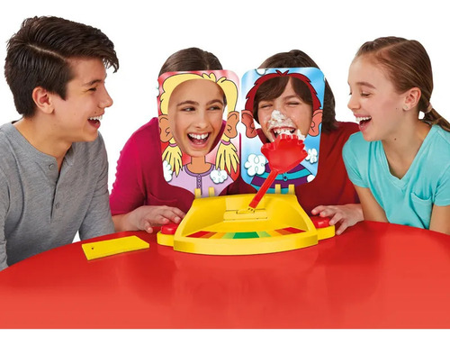 Juego De Mesa Pastelazo Hasbro Gaming 2jugadoresa