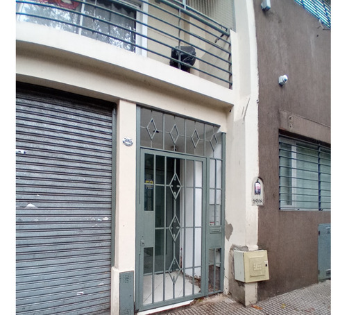 Departamento 2 Ambientes Con Balcon En Lña Calle Moreno Al 3000, Balvanera