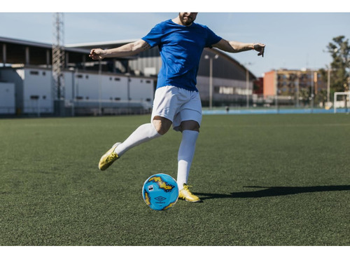 Pelota Futbol Umbro New Neo Swerve N°3 Para Entrenar Y Jugar