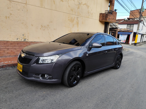 Chevrolet Cruze Hb 1.8 Lt