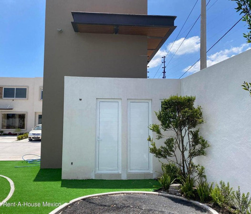 Casa En Venta En San Salvador Tizatlalli Gis 24-1101