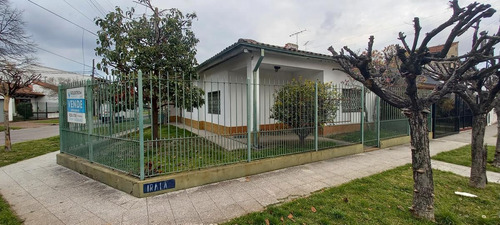Imagen 4 de 4 de Linda Casa Con 2 Dormitorios En Esquina - Quilmes Oeste
