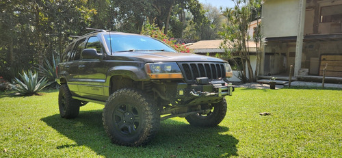 Jeep Grand Cherokee Laredo L6 4x2 At
