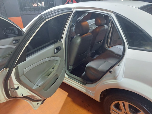 Imagen 8 de 13 de Chevrolet Optra