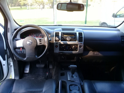 Imagen 9 de 15 de Nissan Frontier 2.5 Le Cab Doble At 4x4