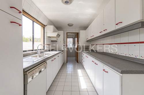 Penthouse - Europa/ Ricardo Lyon