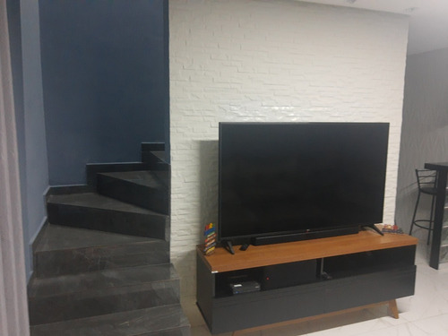 Imagem 10 de 27 de Vendo Sobrado 2 Quartos/suite Na Cohab Adventista (vi685)